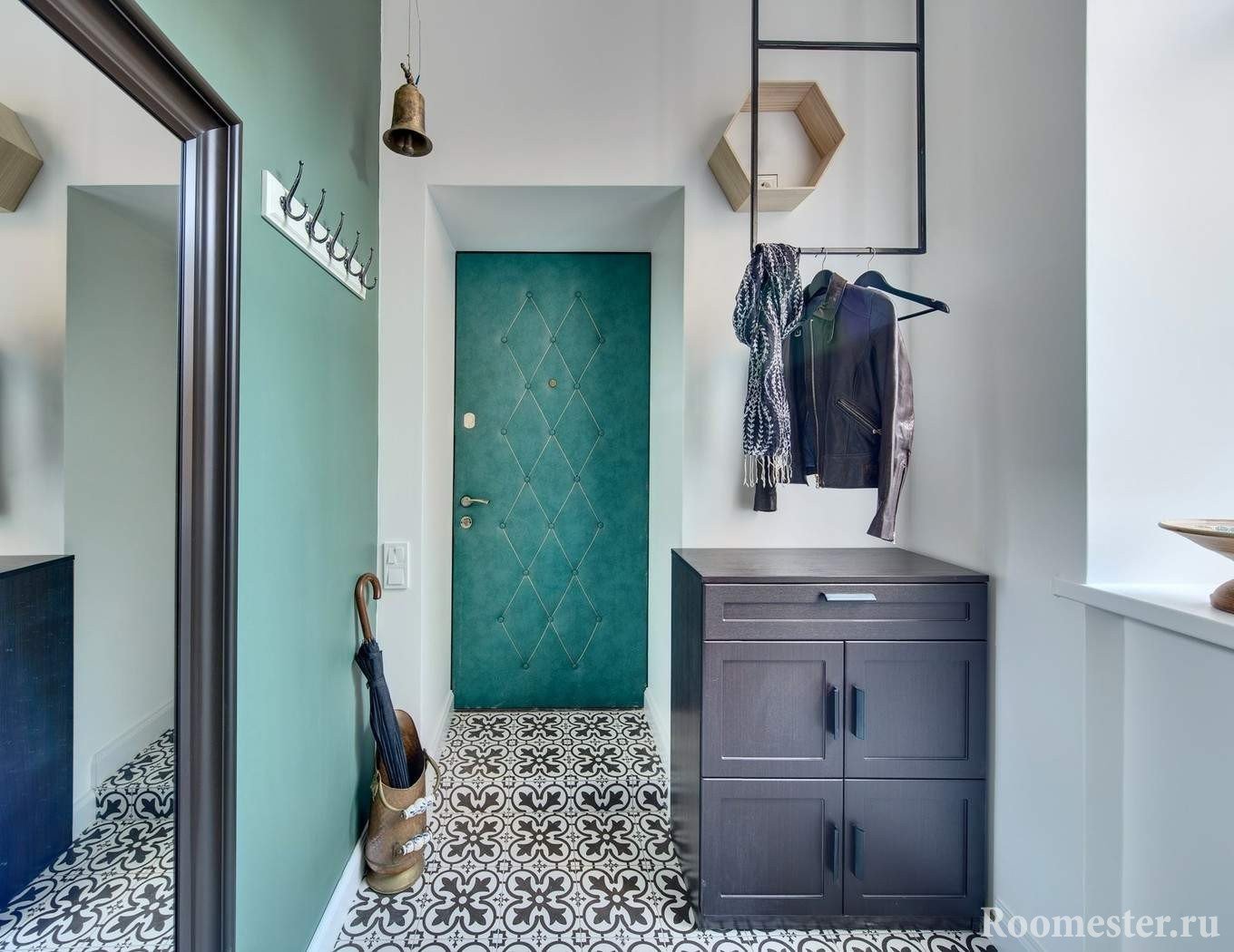 Couleur turquoise dans le couloir