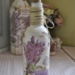 Sticle de decoupage cu un model de liliac