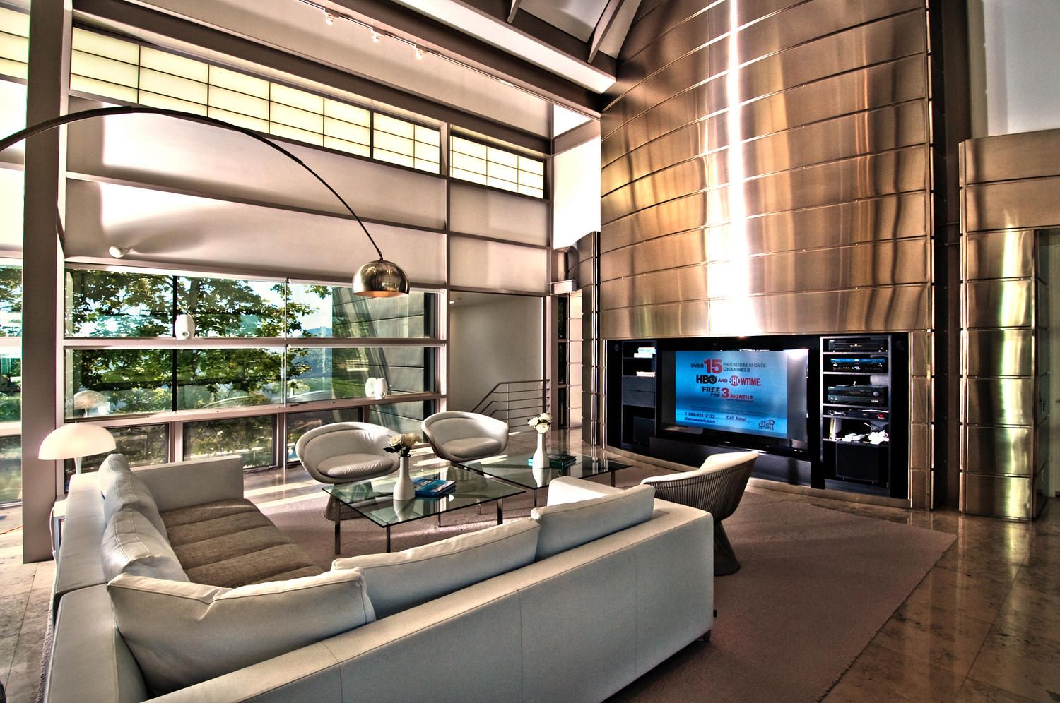 Hi-tech à l'intérieur